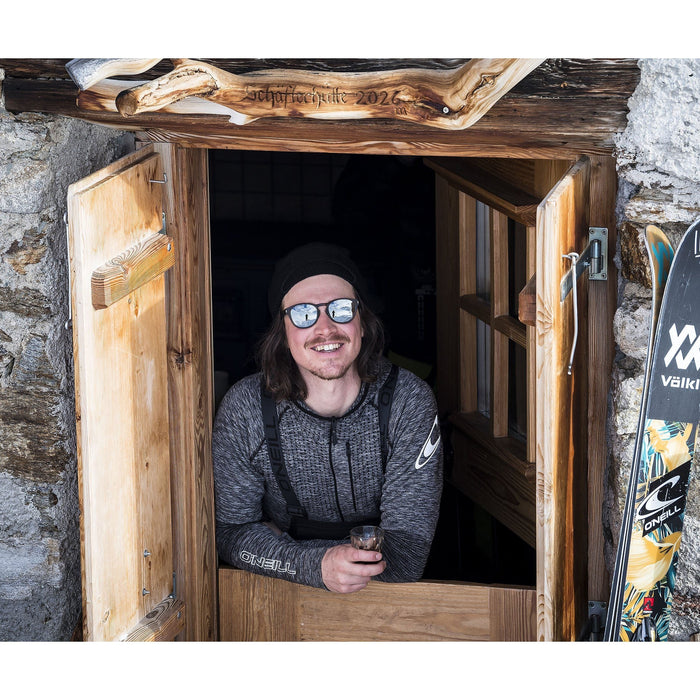 Hvad betyder polariseret linse? Guide til polariserede linser - Steep & Deep