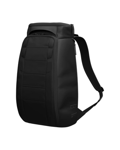DB Hugger 25L – Black Out