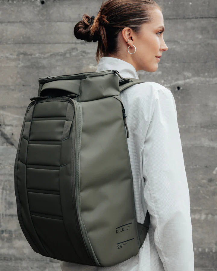 DB Hugger 25L